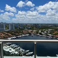 Apartamento a la venta en 21205 Yacht Club Dr # 3204, Aventura FL 33180