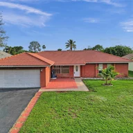 Casa a la venta en 12126 NW 33rd St, Coral Springs FL 33065