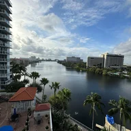 Apartamento a la venta en 5077 NW 7th St # 802, Miami FL 33126