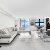 Apartamento a la venta en 4301 Collins Ave # 705, Miami Beach FL 33140