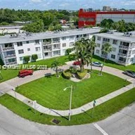 Apartamento a la venta en 1600 NE 114th St # 302, Miami FL 33181
