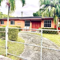 Casa a la venta en 15700 SW 296th St, Homestead FL 33033