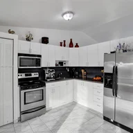 Casa a la venta en 4312 SW 136th Pl, Miami FL 33175