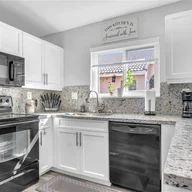 Casa a la venta en 18801 NW 11th St, Pembroke Pines FL 33029