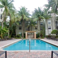 Apartamento a la venta en 1919 Van Buren St # 108A, Hollywood FL 33020