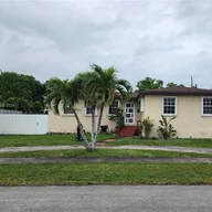 Casa a la venta en 8281 SW 28th St, Miami FL 33155