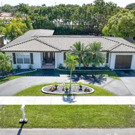 Casa a la venta en 9640 SW 17th St, Miami FL 33165