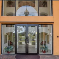 Apartamento a la venta en 9340 Fontainebleau Blvd # W201, Miami FL 33172