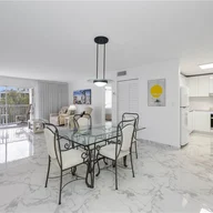 Apartamento a la venta en 17800 Atlantic Blvd # 403, Sunny Isles Beach FL 33160