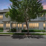 Casa a la venta en 10545 NW 64th Way, Doral FL 33178