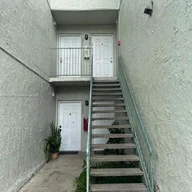 Apartamento a la venta en 3940 NW 87th Ave # 0, Sunrise FL 33351