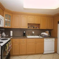 Apartamento a la venta en 4000 N Hills Dr # 3, Hollywood FL 33021