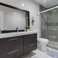 Casa a la venta en 890 SE 1st St, Hialeah FL 33010