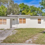 Casa a la venta en 25 NW 127TH ST, North Miami FL 33168