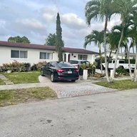 Casa a la venta en 10275 SW 34th St, Miami FL 33165