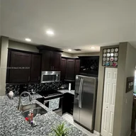 Casa a la venta en 5773 NW 116th Ave # 105, Doral FL 33178