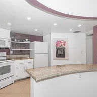 Apartamento a la venta en 400 Leslie Dr # 1011, Hallandale Beach FL 33009