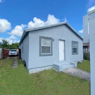 Casa a la venta en 1887 NW 68th St, Miami FL 33147