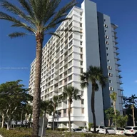 Apartamento a la venta en 1865 79th St Cswy # 16B, North Bay Village FL 33141