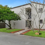 Casa a la venta en 9707 N New River Canal Rd # 216, Plantation FL 33324