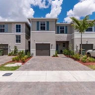 Casa a la venta en 839 SE 17th Ct, Homestead FL 33034
