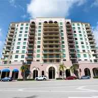Apartamento a la venta en 1300 Ponce De Leon Blvd # 907, Coral Gables FL 33134