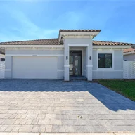 Casa a la venta en 14600 SW 32nd St, Miami FL 33175