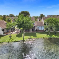 Casa a la venta en 9139 Fontainebleau Blvd # 8, Miami FL 33172