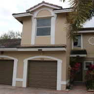 Casa a la venta en 9008 NW 54th St # 9008, Sunrise FL 33351