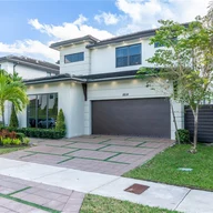 Casa a la venta en 8814 NW 154th Ter, Miami Lakes FL 33018