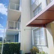 Apartamento a la venta en 13120 SW 92nd Ave # 221, Miami FL 33176