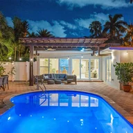 Casa a la venta en 1351 Jackson St, Hollywood FL 33019