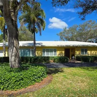 Casa a la venta en 7435 SW 164th St, Palmetto Bay FL 33157