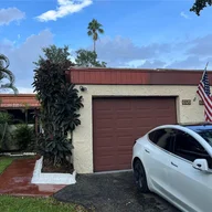 Apartamento a la venta en 6520 NW 98th Ter # B26, Tamarac FL 33321