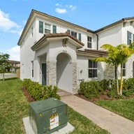 Casa a la venta en 12130 NW 23rd Ct, Miami FL 33167