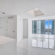Apartamento a la venta en 851 NE 1st Ave # 4603, Miami FL 33132