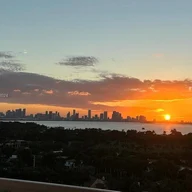 Apartamento a la venta en 5600 Collins Ave # 16P, Miami Beach FL 33140