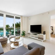 Apartamento a la venta en 6917 Collins Ave # 411, Miami Beach FL 33141