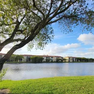 Apartamento a la venta en 13705 SW 12th St # 304B, Pembroke Pines FL 33027