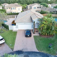 Casa a la venta en 4553 NW 94th Pl, Doral FL 33178