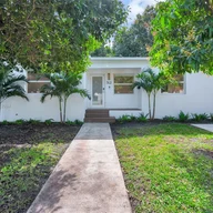 Casa a la venta en 742 NE 81st St, Miami FL 33138