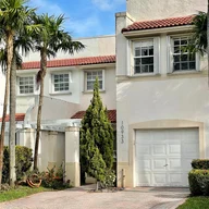 Casa a la venta en 10933 NW 65th St # 10933, Doral FL 33178