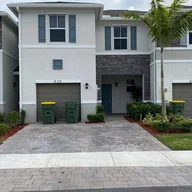 Casa a la venta en 838 SE 17th St, Homestead FL 33034