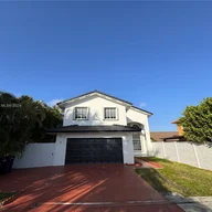 Casa a la venta en 1320 SW 141st Ave, Miami FL 33184