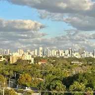 Apartamento a la venta en 215 SW 42nd Ave # 911, Miami FL 33134