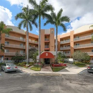 Apartamento a la venta en 7725 Yardley Dr # 207, Tamarac FL 33321