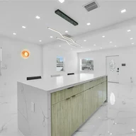 Casa a la venta en 720 SW 60th Ave, Miami FL 33144