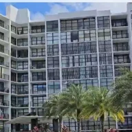 Apartamento a la venta en 1000 Parkview Dr # 531, Hallandale Beach FL 33009