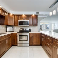 Apartamento a la venta en 1501 S Ocean Dr # 1205, Hollywood FL 33019