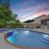 Casa a la venta en 15992 SW 73rd St, Miami FL 33193